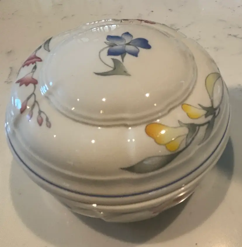 Villeroy and Boch Trinket / Candy Box - Riviera Pattern - Lovely Condition