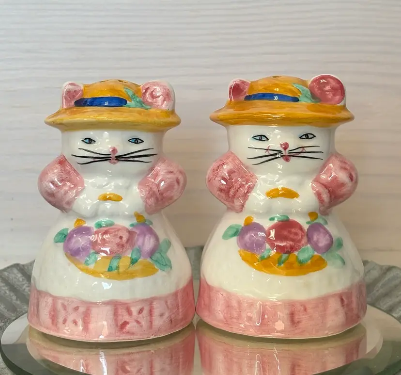Vintage Ron Gordon Hand Painted Salt & Pepper Shakers