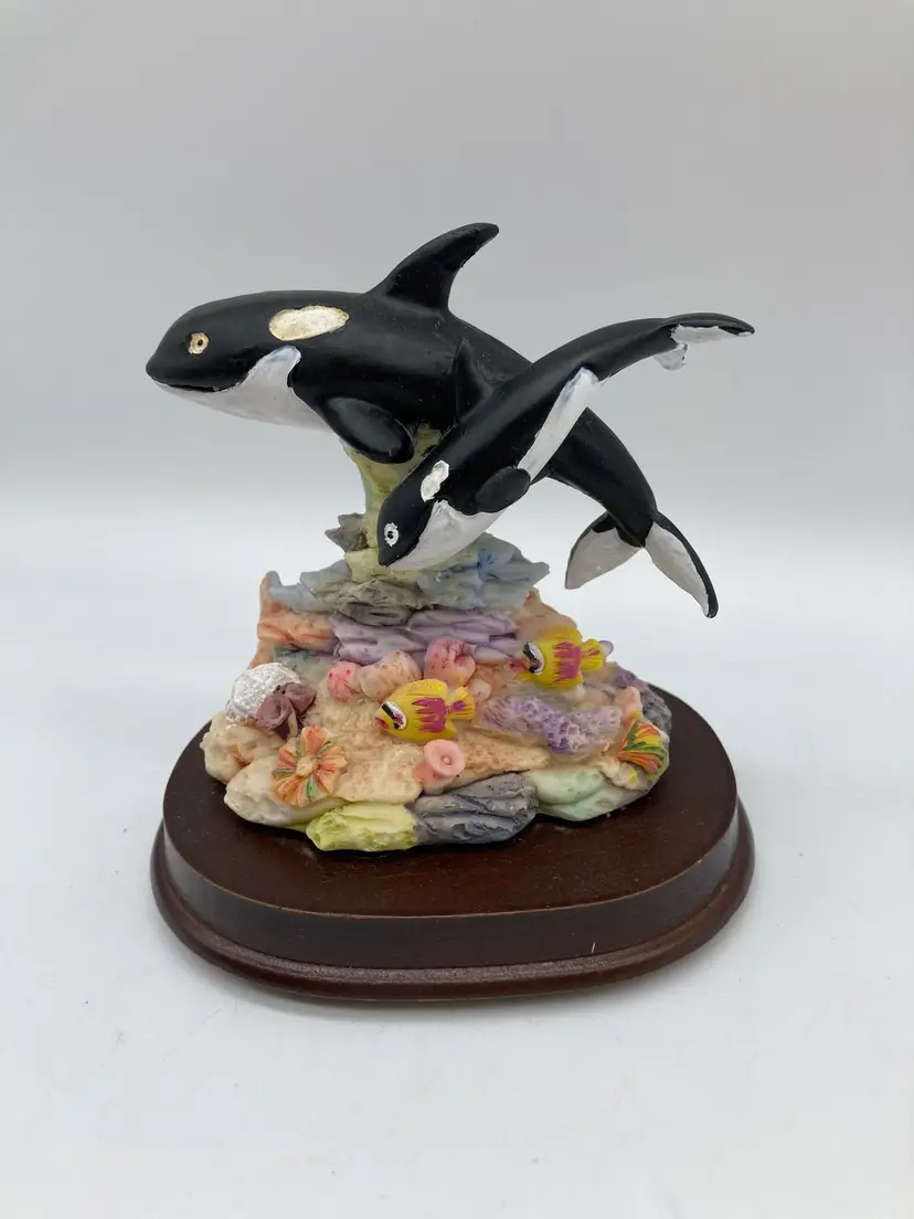 Vintage Killer Whale Mother and Child Figurine Statue Resin Coral Reef