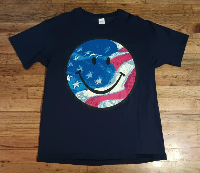 Vintage 90's Smiley Face American Flag T-Shirt Deadstock single stitch 4th July