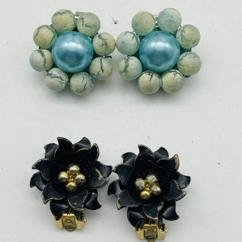 Vintage CORO Black Enamel Flower Clip-On Earrings Aqua Pearl Cluster Lot of 2 19267