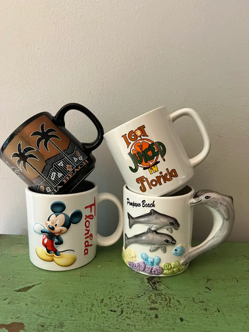 Collection of Vintage Florida Souvenir Coffee Mugs. Daytona, Mickey Disney, Dolphin Pompano Beach, Oranges Juiced Vacation
