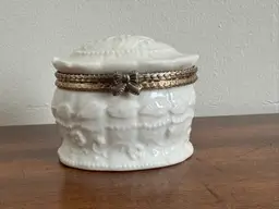 Vintage Ceramic Hinged Trinket Box With Bow Clasp