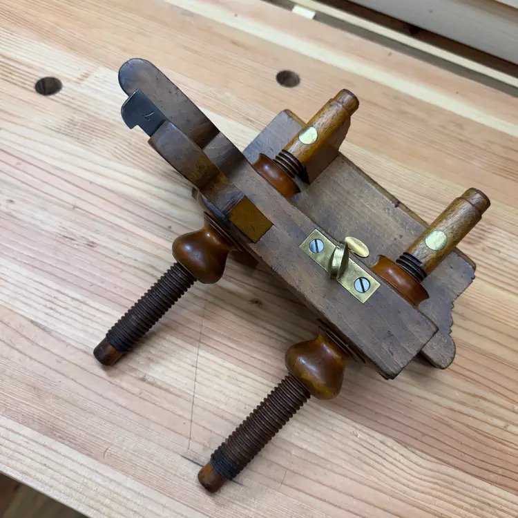 Scioto Works (1893-1907) Beech/Boxwood Screw Arm Plow