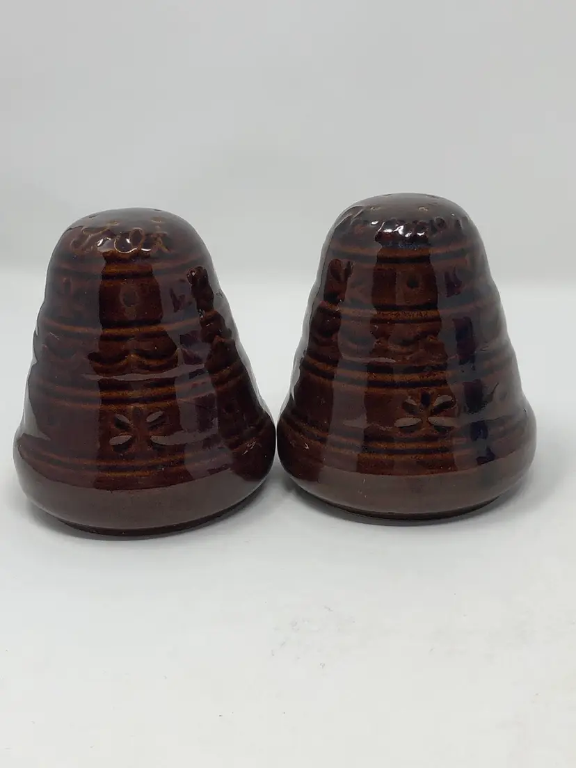 Marcrest Daisy Dot Beehive Salt and Pepper Set