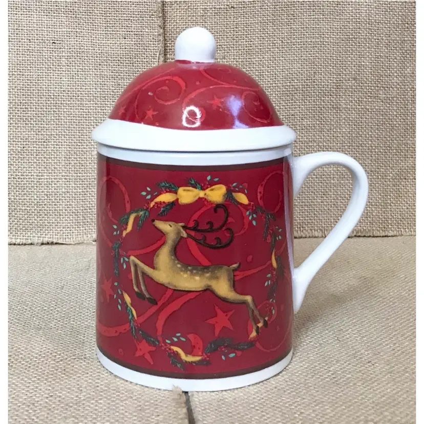 Vintage Reindeer Red Coffee Mug Cup with Lid Christmas Holiday Whimsical Fun