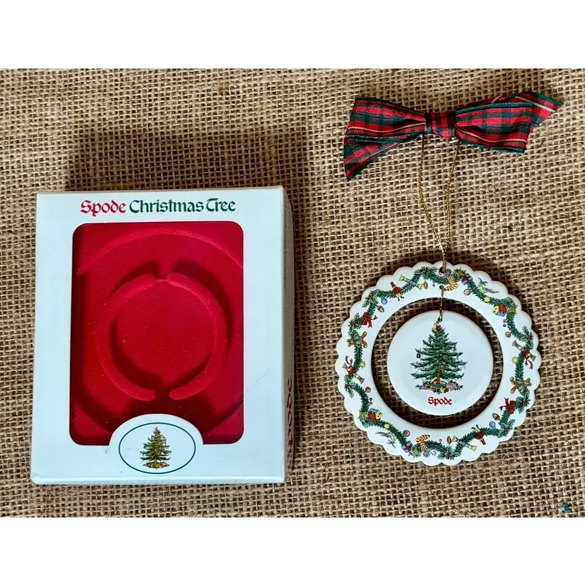 Vintage Spode Christmas Tree Wreath Porcelain Ornament Dated 1998 Plaid Ribbon