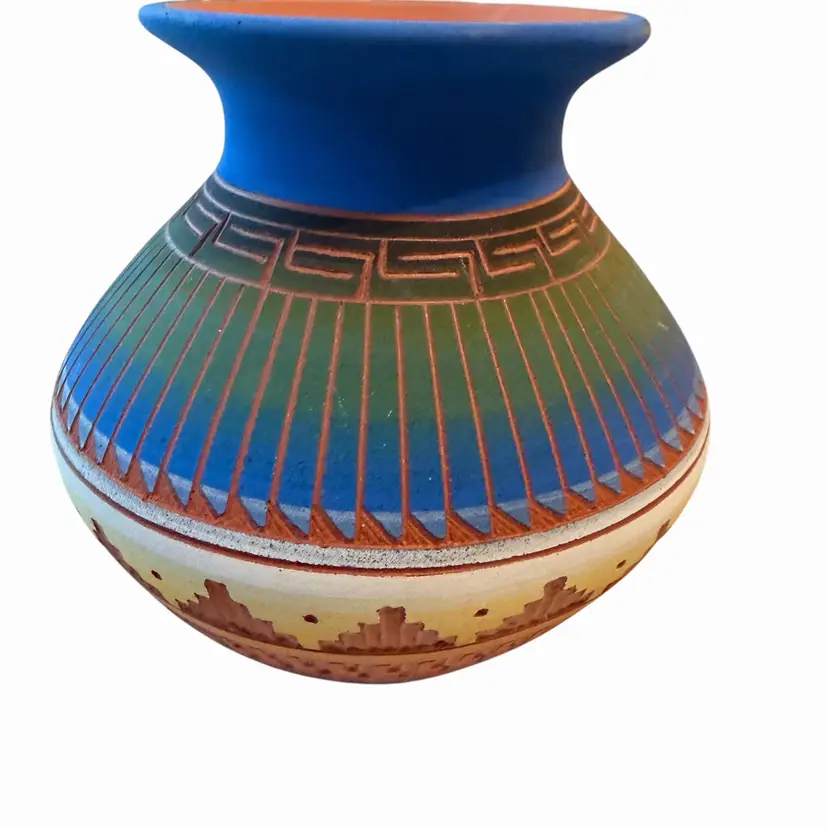 Navajo Native American Etched Pottery Vase featuring hand-etched traditional patterns