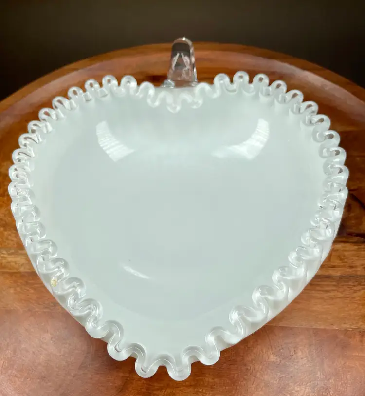 FENTON White Heart Shaped Clear Ruffle Rim Trinket Candy Dish with Clear Handle