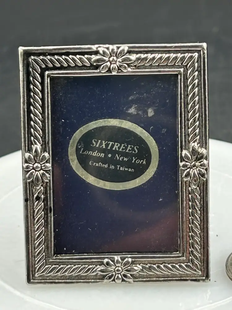 Sixtrees #Min Pewter Photo Frame Floral Rope Design 2.25”