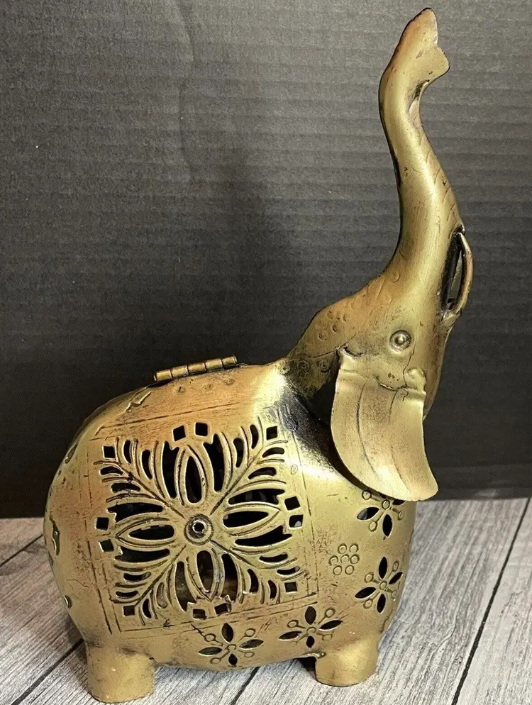 Elephant Showpiece Statue Iron Tea Light Candle Holder Lantern Stand for Home