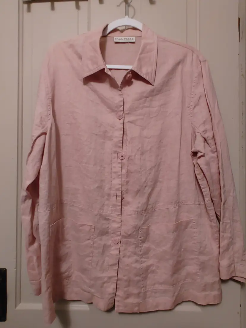 Top- Brand: Evan-Picone. Size Unknown. Looks XL. Mauve top. Material- unknown. No callouts.