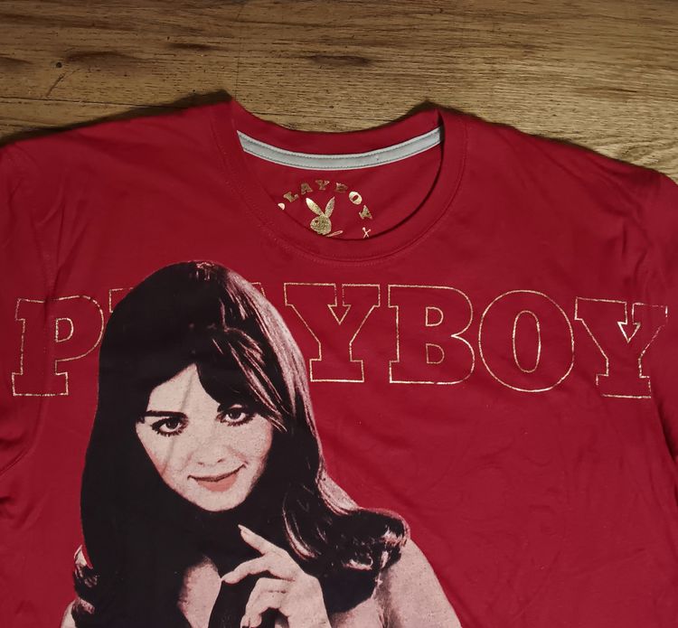 Marc Ecko Times Square Playboy Centerfold t-shirt NEW nwot pin-up girl