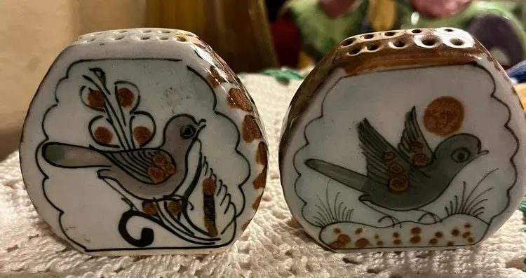 VINTAGE KEN EDWARD  SHAKERS