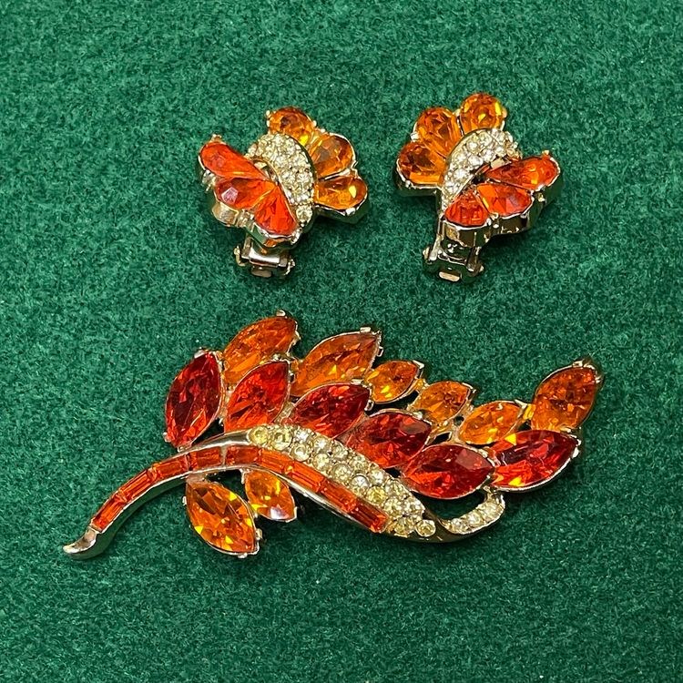 Vintage Pell Matching Set Orange Rhinestone Brooch & Clip On Earrings Hold Tone UV Reactive