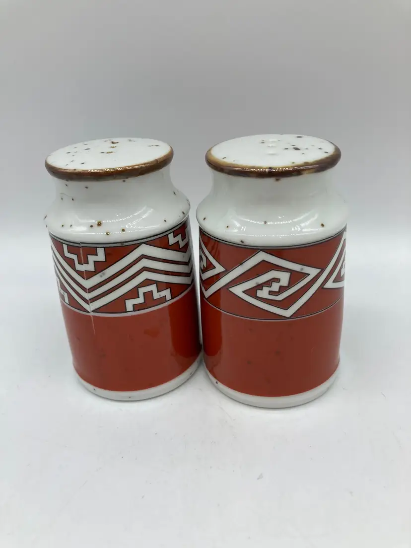 vintage 1976 Enesco "Mountain & Mesa" salt and pepper shakers featuring a Southwestern