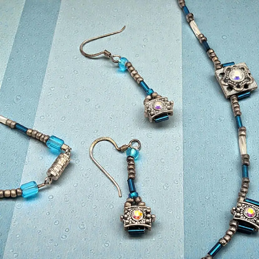 Art Nouveau Delicate Blue Beads, Aurora Borealis Silver Tone Necklace Earrings