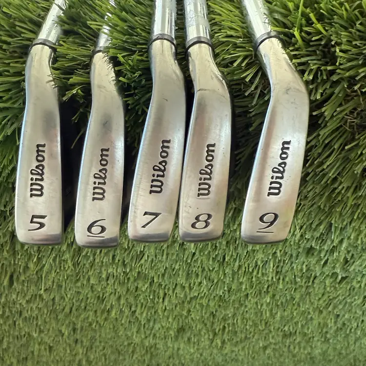 Wilson Fat Shaft RH Iron Set 5-9 With R-Flex Fat Shafts And Stock Grips