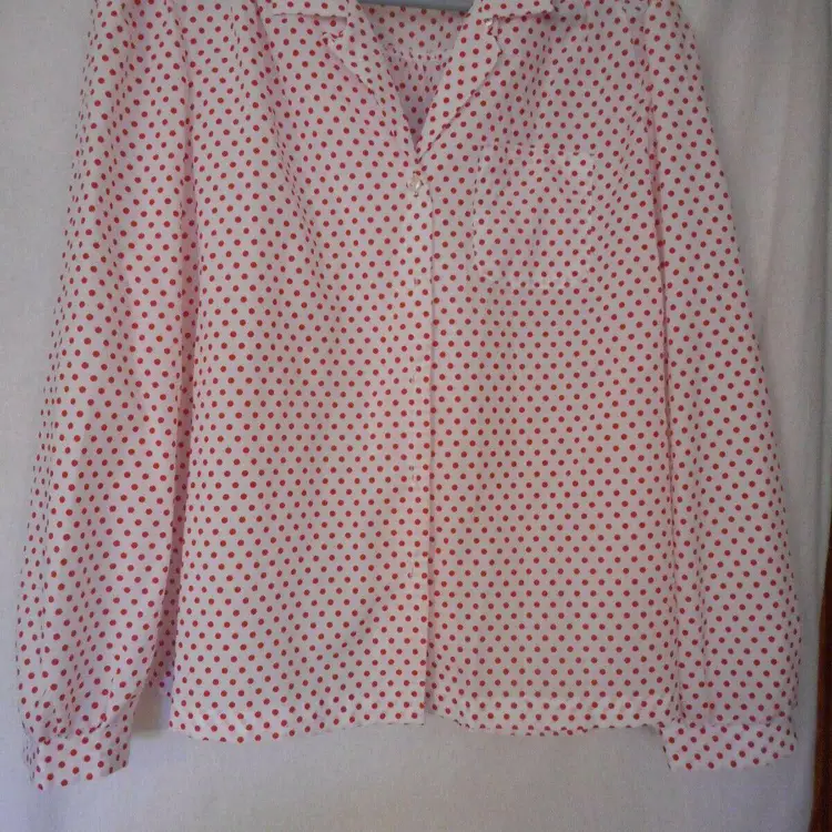 Vintage 1960s 1970s Size 18 Polka dot red white Blouse