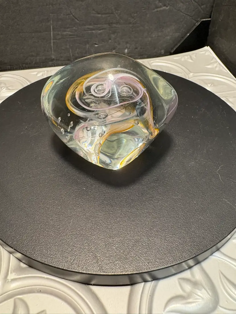 Vintage Robert L. Hamon art glass paperweight