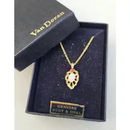 NIB Vintage Van Doran Genuine Ruby and Opal Gold Tone Necklace 18"