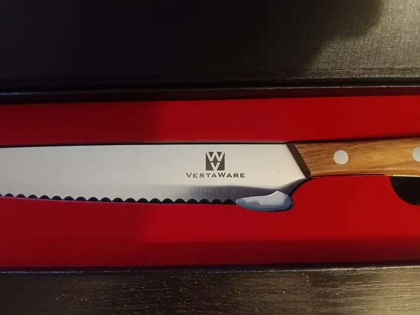 VestaWare 8" Bread Knife with Wooden Handle & Gift Box – New
