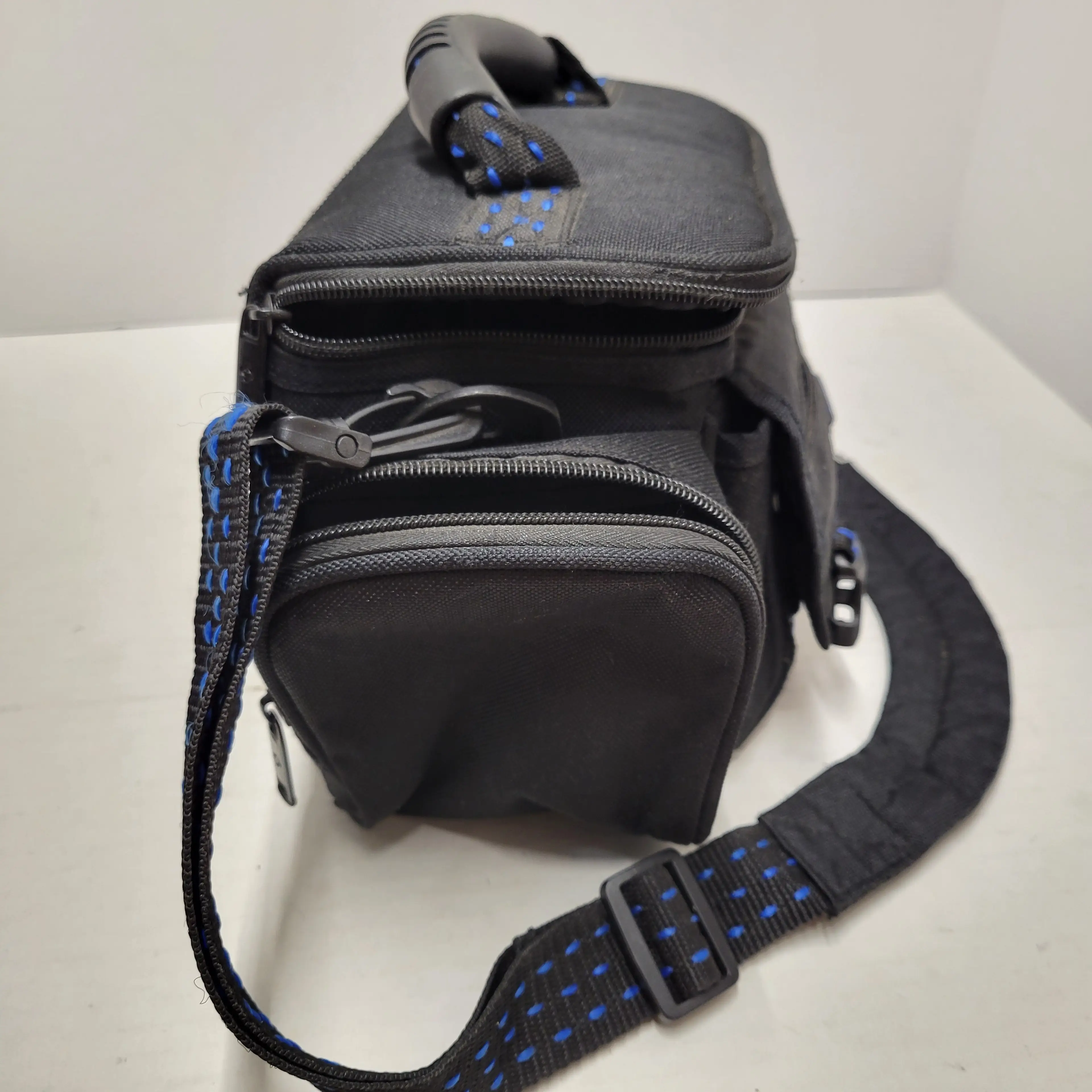 Image 4 of 8