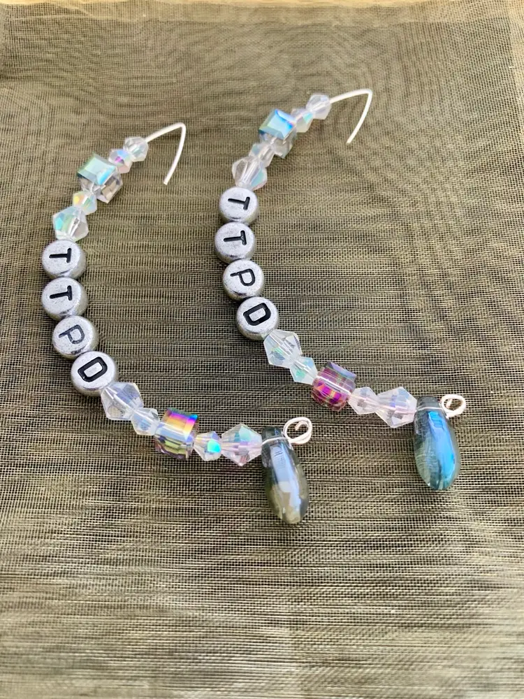 TTPD LUXURY Featherweight EARRINGS
TAYLOR SWIFT 🫶 SWIFTIE
MBEADESIGNS EXCLUSIVE 