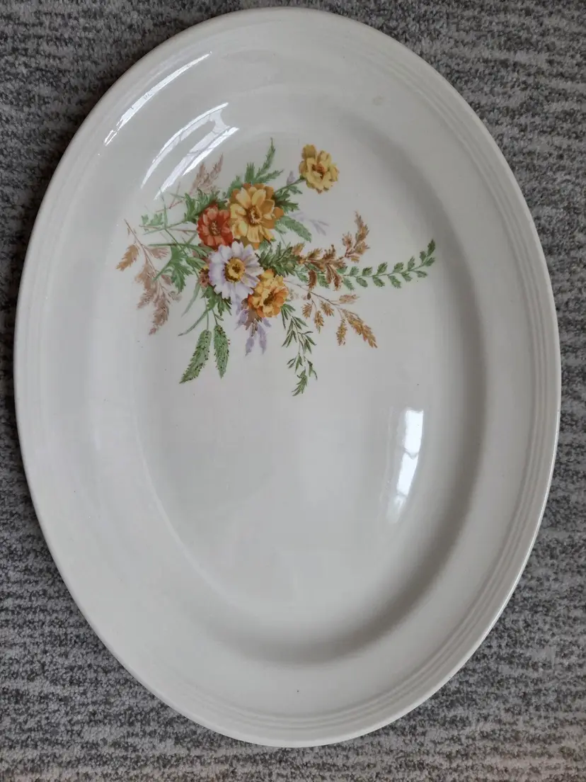 Edwin M Knowles Ceramic Plate with wild flowers daisy/mum platter