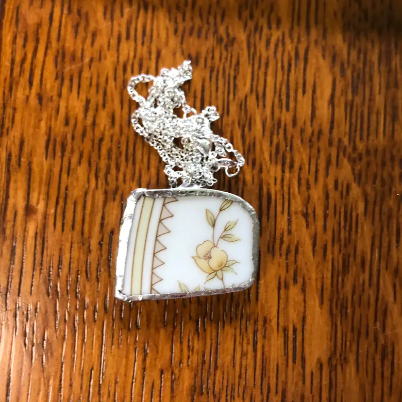 Oodelally Shop Broken Pottery Artisan Made Pendant Style House Rose Garden Made In Japan Plate Handcrafted Necklace 1.25in x 1in