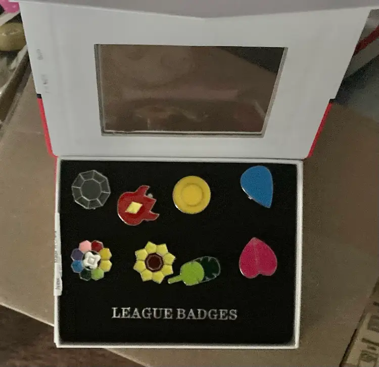 Pokemon Gym Badges Indigo League Box Set 8pcs Kanto Metal Badge Pin Brooches