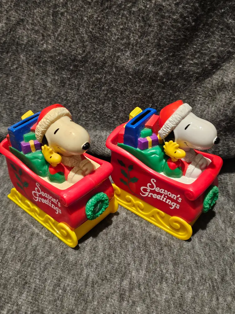 Whitman's Snoopy Christmas Collectables