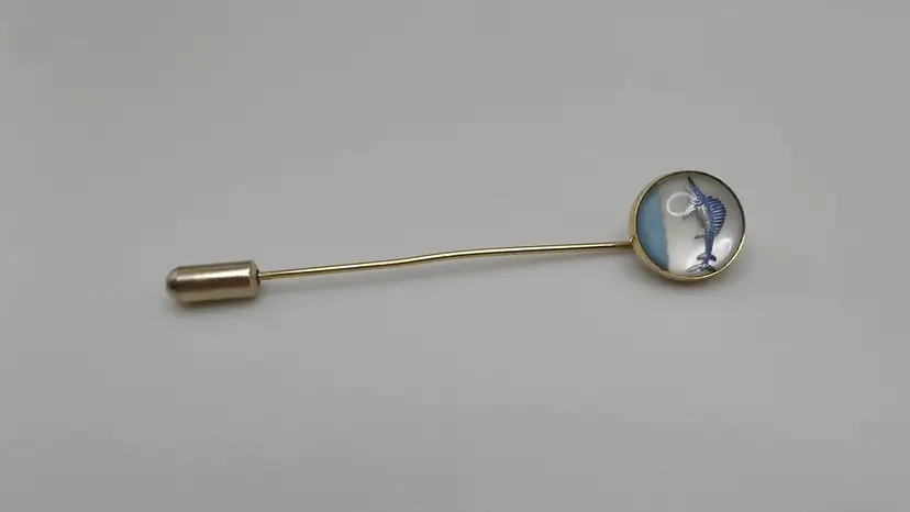 Vintage 60s Jumping Sail Fish Marlin Stick Pin Reverse Painted Intaglio Gold Tone Sports Fishing Hat 2.8"