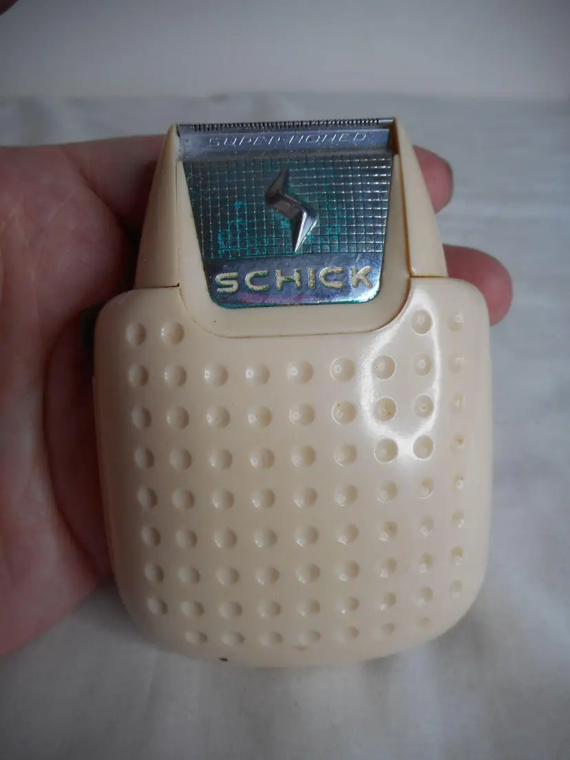 Vintage Schick Super Honed Electric Razor in case #2