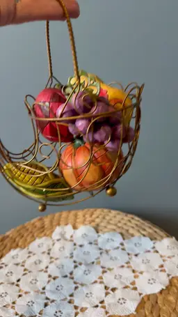 Jim Shore "Bountiful" Figurine Basket & 5 pc Fruit 1 Brass Basket - Charming EUC
