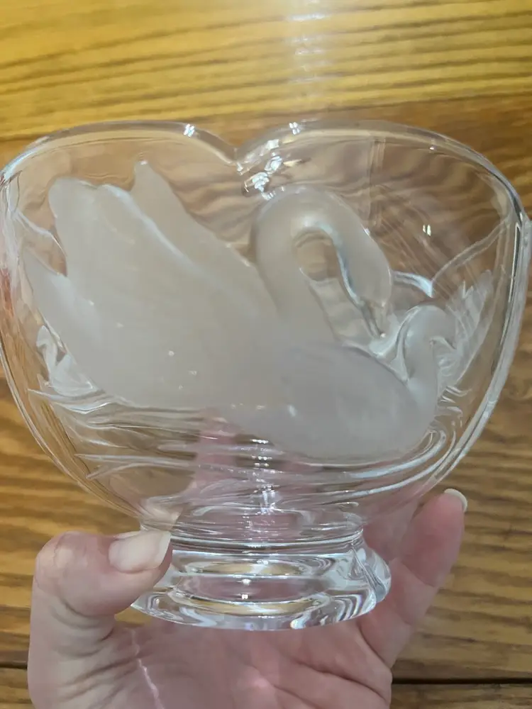 1980s Vintage Teleflora 24% Lead Crystal Swan Frosted Bowl. 4” Tall 6” Diameter