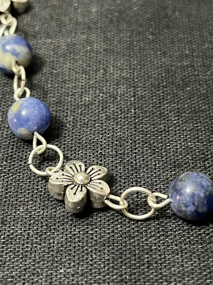 Sodalite Floral Silvertone Necklace 17”