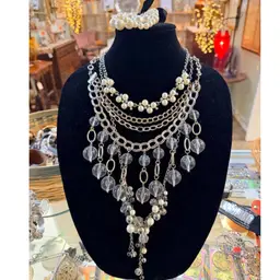 A#09 - Silver Chain Pearl And Clear Marble Lot