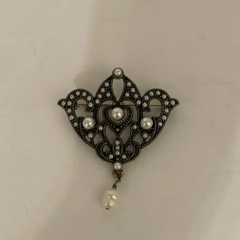 #518 Bronze Faux Pearl Beaded Brooch