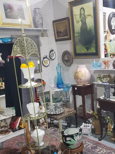 running antique mall items 