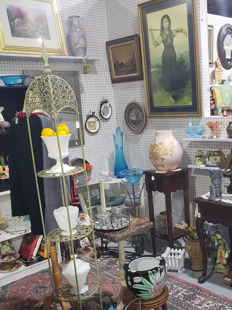 running antique mall items 