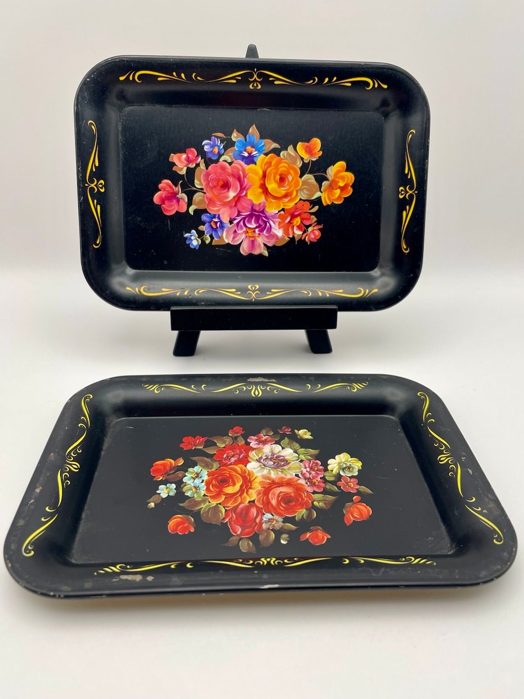 Niknax · Mini Vintage, (2) Toleware Trinket Trays, Metal, Black