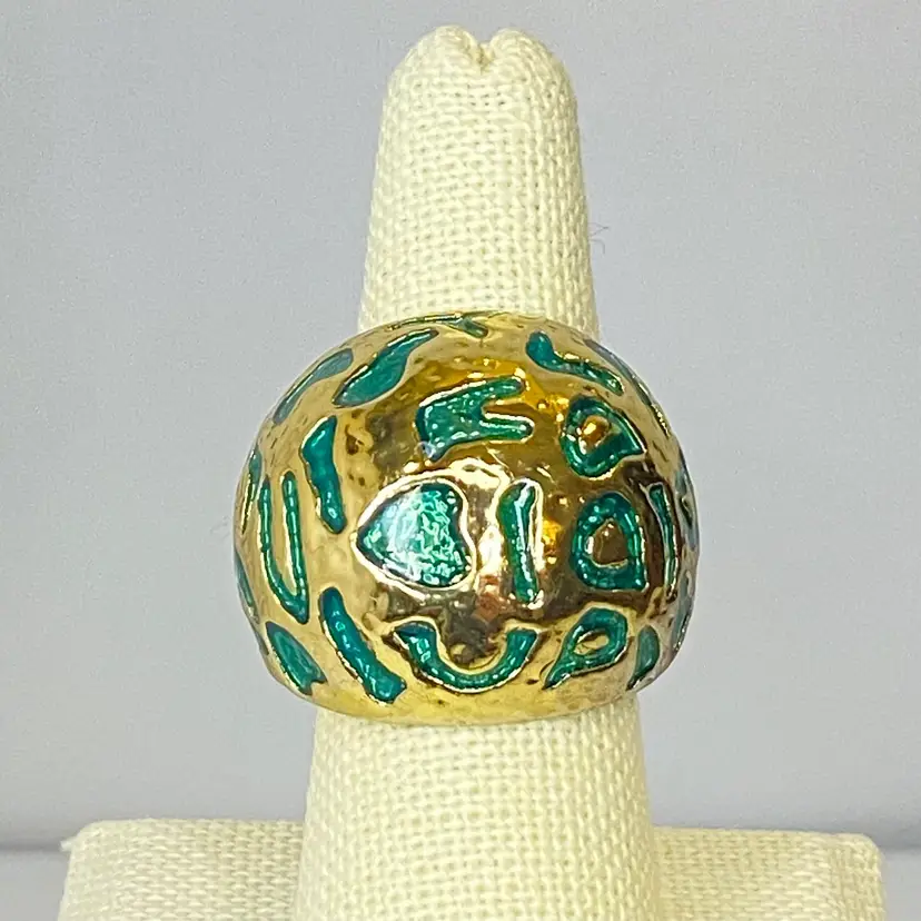 Vintage Green Enamel Gold Tone Textured Dome Expandable Stretch Statement Ring