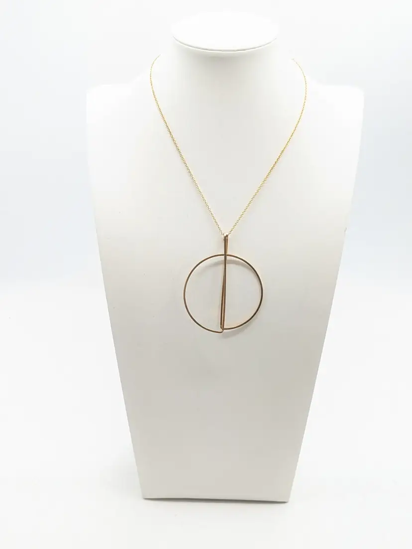 Gold Tone Circle Necklace Jewelry