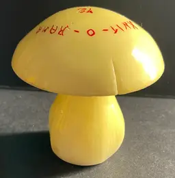 Italian”Knit-o-Rama” Mystery Alabaster Knitting Mushroom