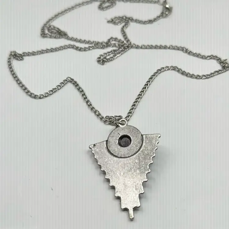 Linked Chain Necklace W/ Cute Pendant