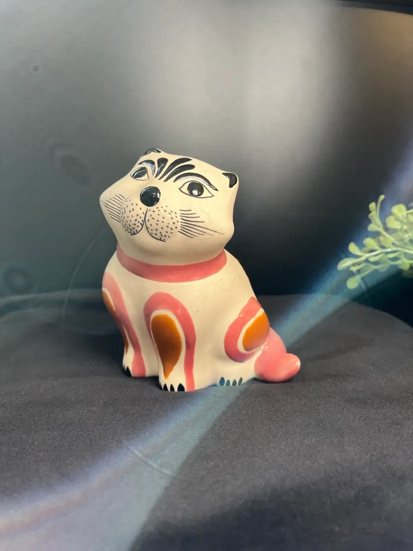 Signed Folk Art Mexican Tonala Sandstone Cat