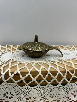 #01 - Jerusalem Lidded Trinket ? 3 1/2x 1 1/2