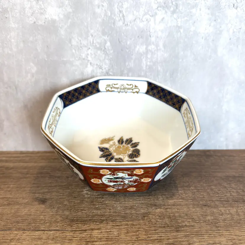 Vintage Gold Imari Hand-Painted Bowl – Japanese Octagonal Porcelain