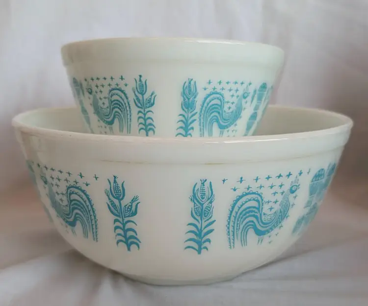 Pyrex Amish Butterprint Mixing Serving Bowls # 401 & # 403